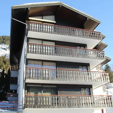 Cosy Avec Balcon Sud Et Parking - Fr-1-198-167 *